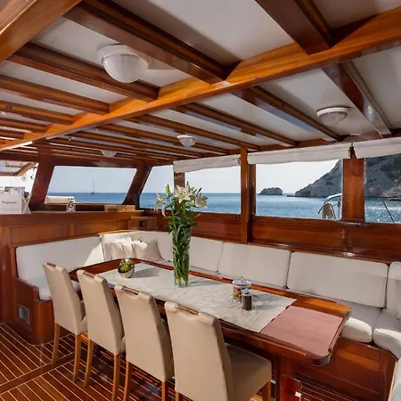 Bateau-hôtel Anna Marija Split
